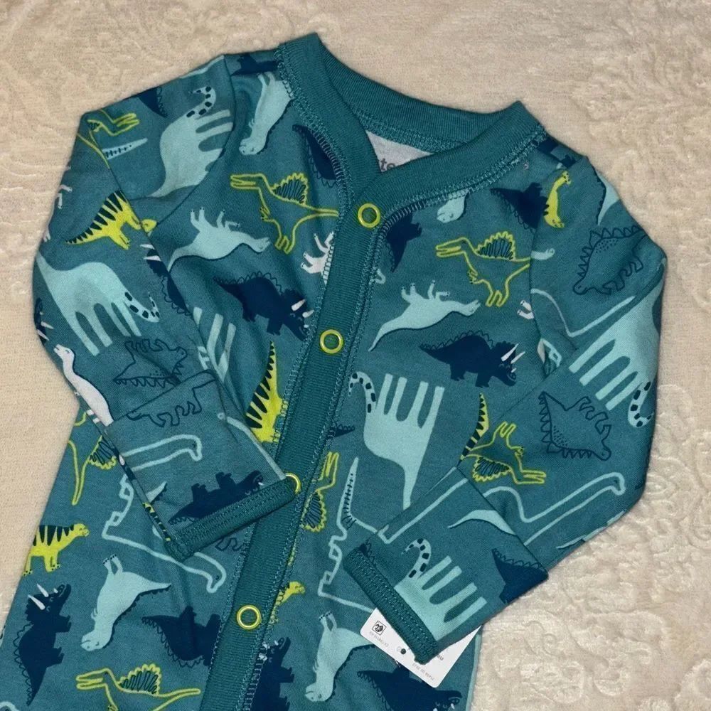 CARTER’S NB 🦖 PAJAMAS - Picture 2 of 4